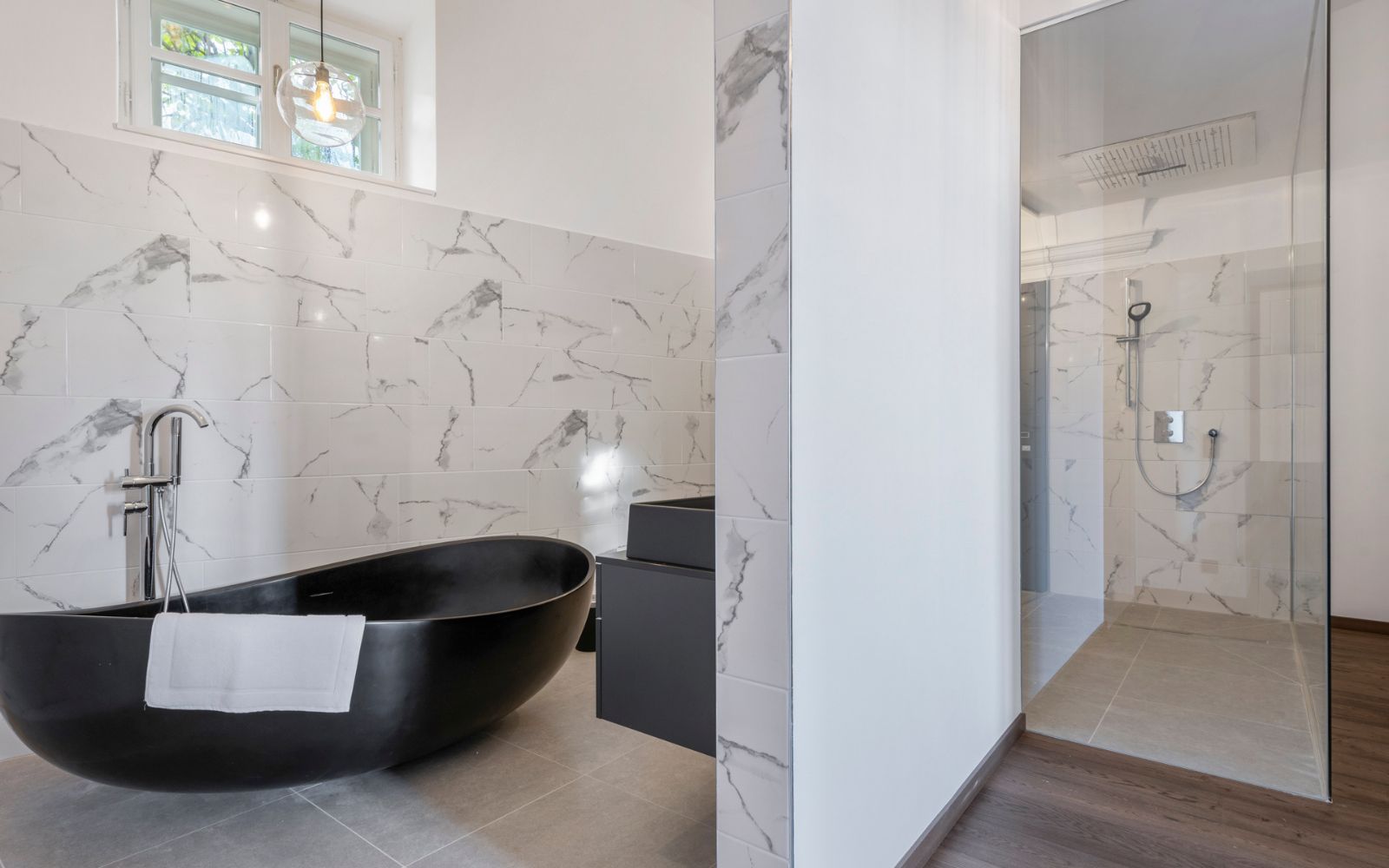Von Foest - RESIDIEREN AM FREIHOF im Herzen der Weinberge - VON_FOEST_IMMOBILIEN_KAUFEN_VERKAUFEN_WIEN_1190_LUXUSIMMOBILIEN_GRINZING_DOEBLING_FREIHOF_ALTBAUWOHNUNG_6.jpg