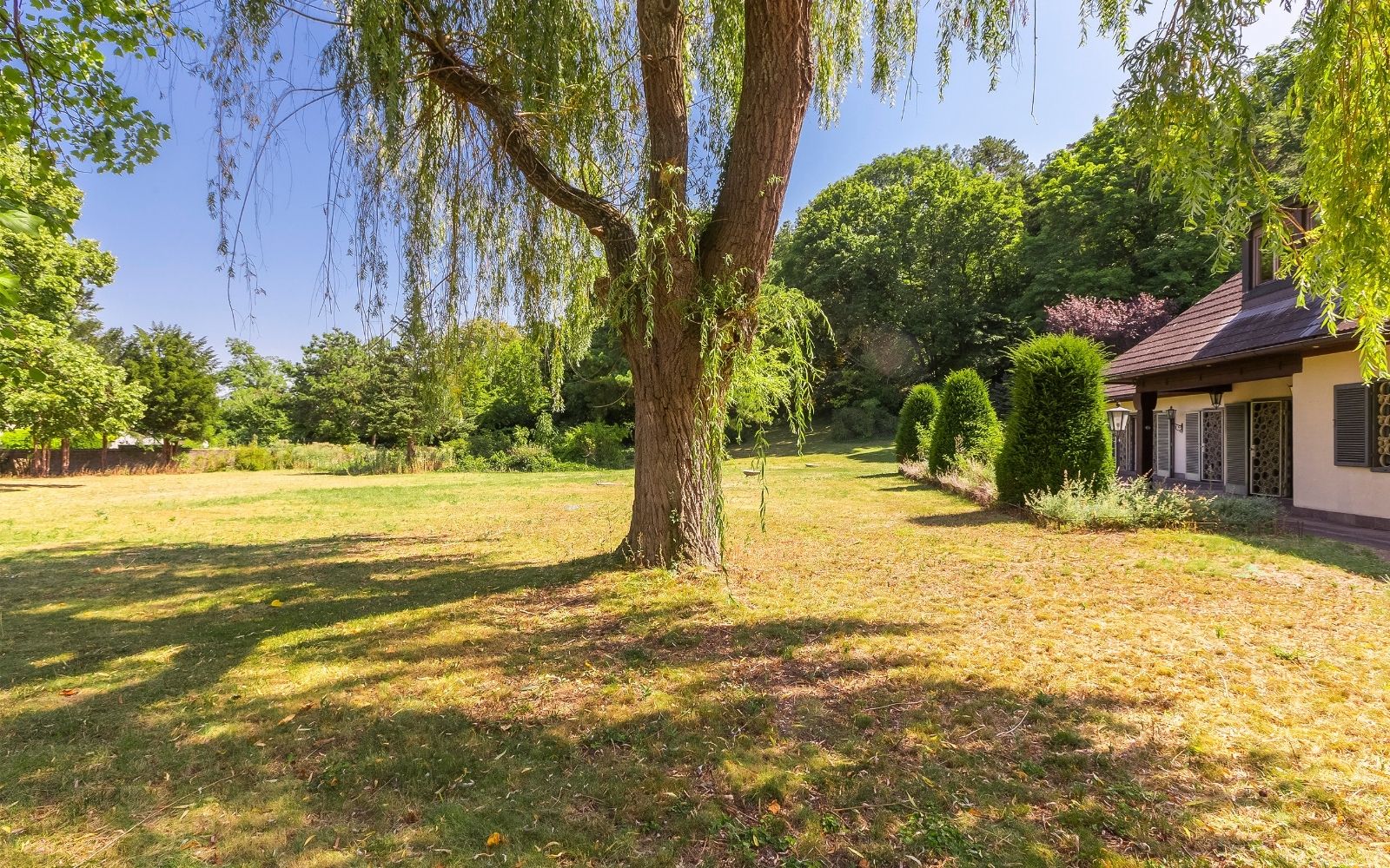 Von Foest - Charmante Stil-Villa - VON_FOEST_IMMOBILIEN_LUXUS_IMMOBILIEN_KAUFEN_PERCHTOLDSDORF_WIEN_PREMIUM_VILLA_ERSTBEZUG_2.jpg