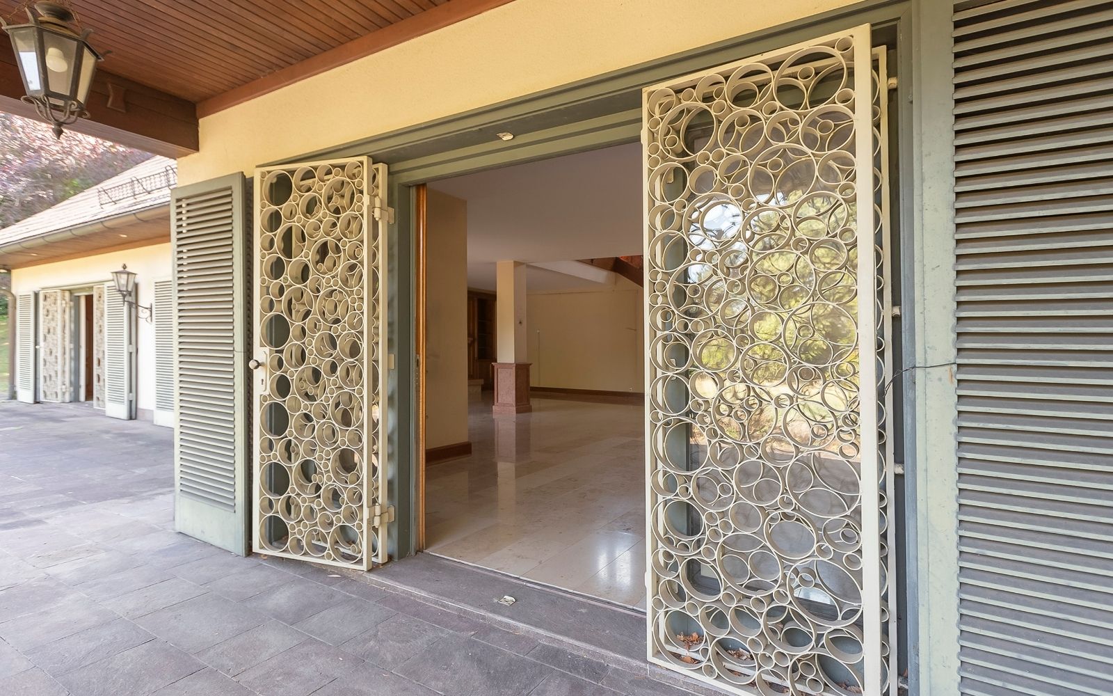 Von Foest Immobilien - Charmante Stil-Villa - VON_FOEST_IMMOBILIEN_LUXUS_IMMOBILIEN_KAUFEN_PERCHTOLDSDORF_WIEN_PREMIUM_VILLA_ERSTBEZUG_5.jpg