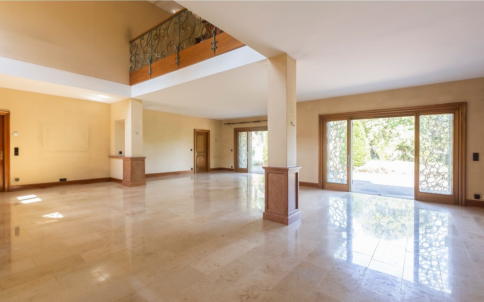 Von Foest Immobilien - Charmante Stil-Villa - VON_FOEST_IMMOBILIEN_LUXUS_IMMOBILIEN_KAUFEN_PERCHTOLDSDORF_WIEN_PREMIUM_VILLA_ERSTBEZUG_9.jpg